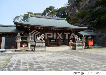 京都霊山護国神社　本殿　京都市東山区 115598555