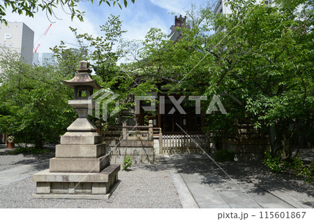 天孫神社　石灯篭と拝殿　滋賀県大津市 115601867