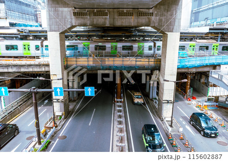 変貌する東京 工事中の渋谷駅 西口の首都高速下から 2024.06 クールカラー 変貌する東京 工事中の渋谷駅 西口の首都高速下から 2024.06 クールカラー 115602887