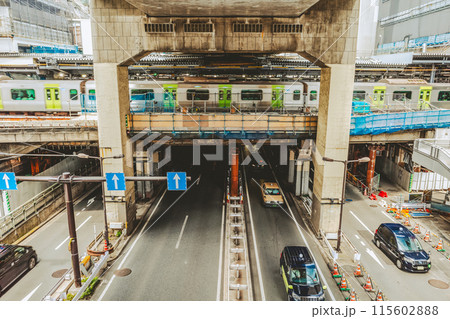 変貌する東京 工事中の渋谷駅 西口の首都高速下から 2024.06　フィルム調 115602888