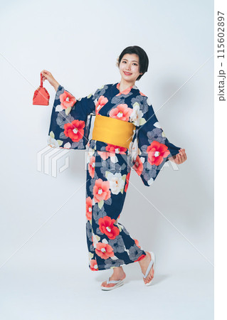 浴衣を着た女性のポートレート 浴衣を着た女性のポートレート 115602897
