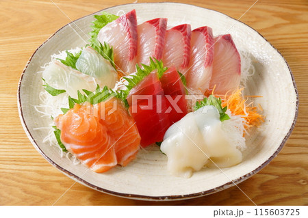 ひらまさ刺身盛合わせ 115603725