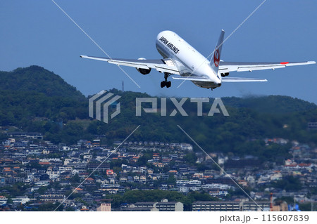 大阪国際空港　JAL　飛行機　離陸　スカイパーク 115607839