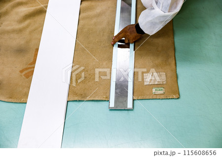 内装工事ステンレス板貼り 115608656