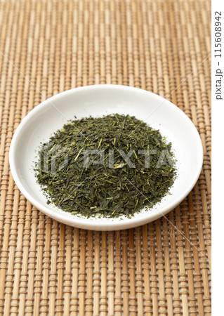 緑茶の葉 115608942