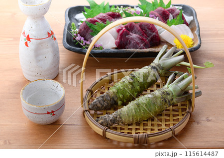 本わさび（生山葵）とミンク鯨のお刺身 115614487