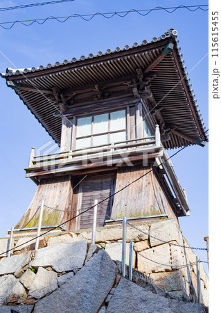 岡山県瀬戸内市牛窓町のしおまち唐琴通りにある灯籠堂 115615455