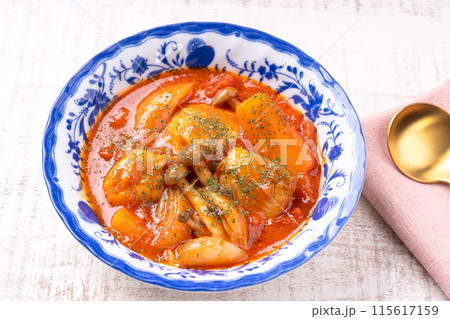 鶏もも肉のトマト煮 115617159