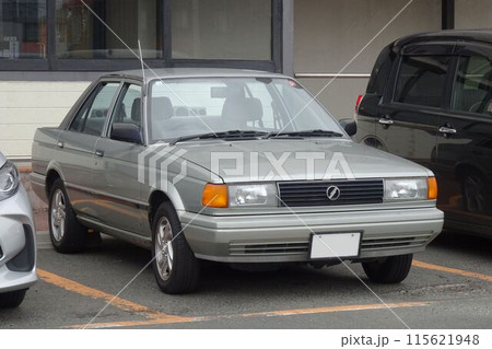 自動車イメージ　日産6代目サニー 115621948