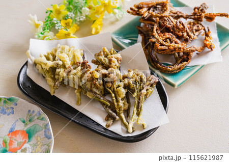 わらびの天ぷら わらびの天ぷら 115621987