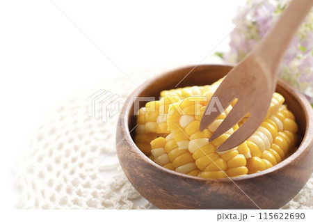 ゆでトウモロコシ 115622690