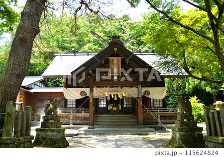 新潟県上越市の勝負の神様を祀る春日山神社 115624824