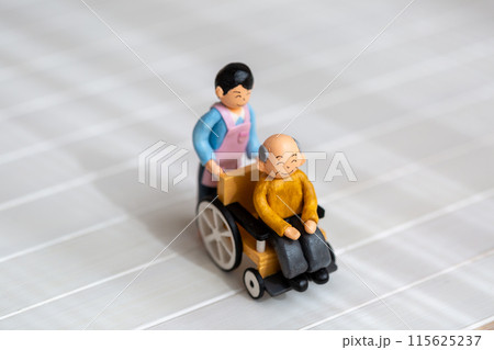 手作り紙粘土人形 介護 手作り紙粘土人形 介護 115625237