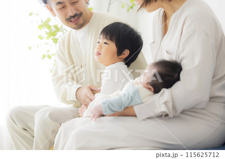 赤ちゃんとファミリー 赤ちゃんとファミリー 115625712