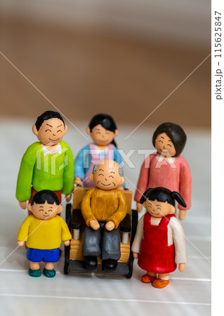 手作り紙粘土人形 家族の写真素材 [115625847] - PIXTA