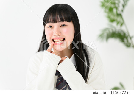 女子高生 デンタルケア 歯の写真素材 [115627252] - PIXTA
