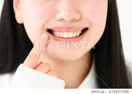 女子高生 デンタルケア 歯 女子高生 デンタルケア 歯 115627269