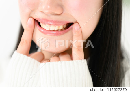 女子高生 デンタルケア 歯 女子高生 デンタルケア 歯 115627270