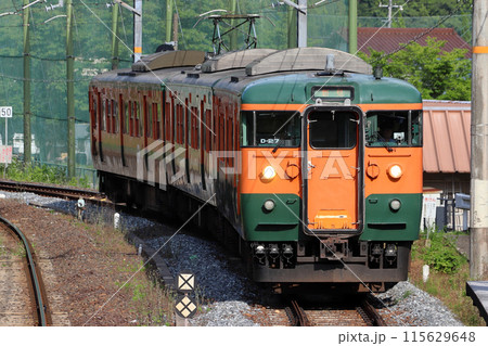 ［JR-V］伯備線115系（湘南色編成：岡山⇔新見） 115629648
