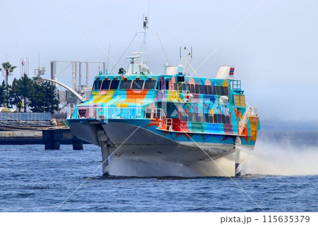 海面を爽快に疾走… 翼走するジェットホイル 115635379