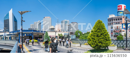 「埼玉県」JR川口駅前の風景　東口 115636550