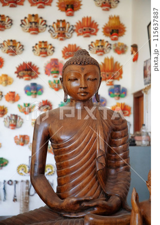 Sri Lankan Traditional wood craft and craftsmen 115637887
