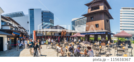 「東京都」観光客で賑わう豊洲千客万来の風景 115638367