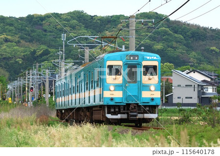 【JR九州】103系〜国鉄色〜（筑肥線：一貴山〜筑前深江） 115640178