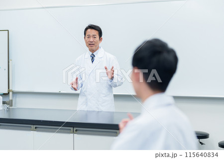 研究室 講義 医者 科学者 研究室 講義 医者 科学者 115640834
