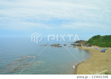 JR東日本信越本線直江津駅から柏崎駅までの車窓風景(2022年夏) 115641306