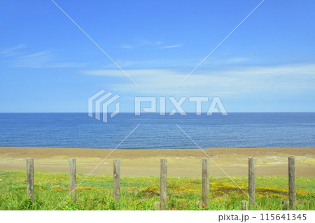 JR東日本信越本線直江津駅から柏崎駅までの車窓風景(2022年夏) JR東日本信越本線直江津駅から柏崎駅までの車窓風景(2022年夏) 115641345