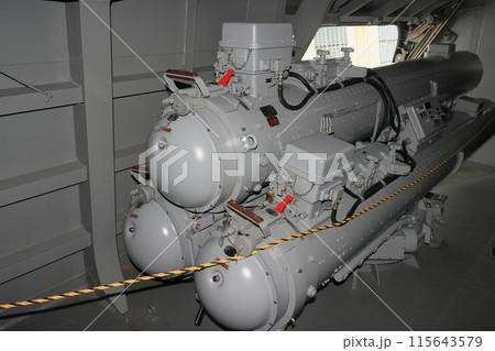3連装短魚雷発射管　護衛艦の魚雷発射装置 115643579