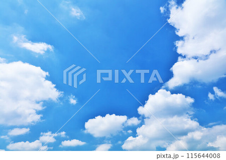 夏の青空と雲 夏の青空と雲 115644008