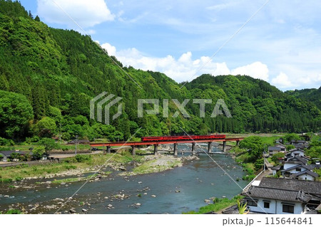 【JR九州】キハ185系「ゆふ」(久大本線:豊後中川〜天ケ瀬・第五玖珠川橋梁) 【JR九州】キハ185系「ゆふ」(久大本線:豊後中川〜天ケ瀬・第五玖珠川橋梁) 115644841