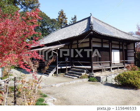 大和郡山市にある矢田寺の講堂 115646533