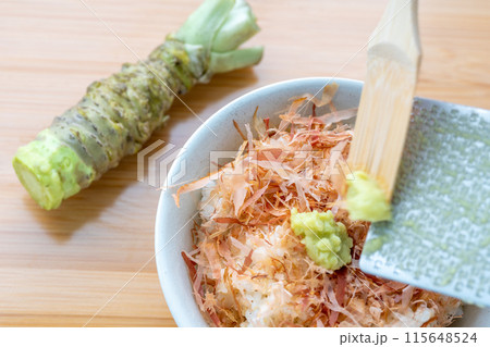 本わさび　わさび丼　生わさび　盛付　鰹節 115648524