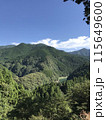 山間から見える山々 115649600