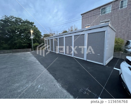 8連棟のバイクガレージ 115656768