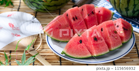 スイカ ( 小玉スイカ )夏イメージ スイカ ( 小玉スイカ )夏イメージ 115656932