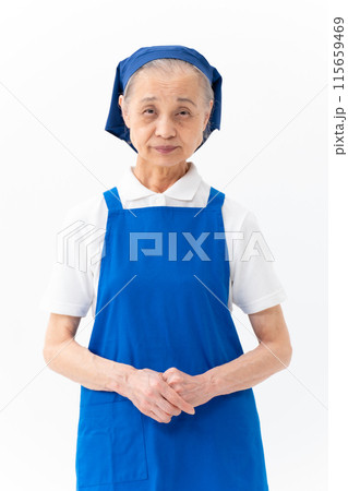 シニア女性 家事代行 シニア女性 家事代行 115659469
