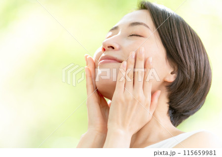 ビューティー　さわやか　女性 115659981