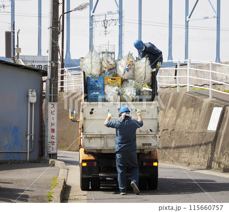 資源回収車・ビン・ペットボトル 資源回収車・ビン・ペットボトル 115660757