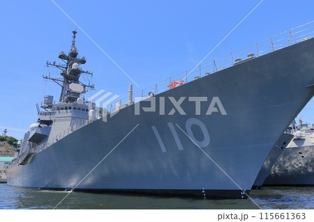 横須賀基地に停泊する護衛艦 海上自衛隊の護衛艦 横須賀基地に停泊する護衛艦 海上自衛隊の護衛艦 115661363
