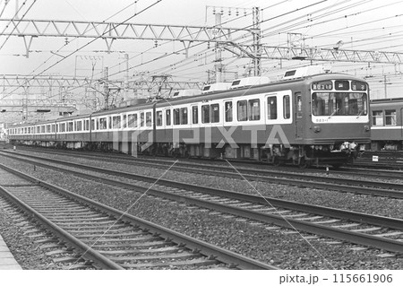 京急800形6両固定編成、823－1～6、金沢検車区、1982年3月21日 115661906