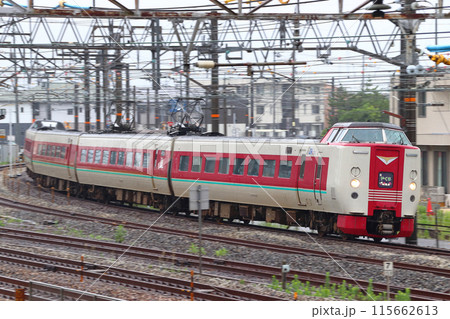 伯備線特急やくも号：381系電車（岡山⇔出雲市） 115662613