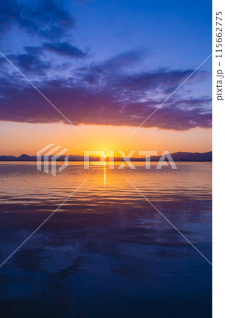 朝の琵琶湖畔 朝の琵琶湖畔 115662775