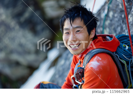ロッククライミングをする男性 ロッククライミングをする男性 115662965