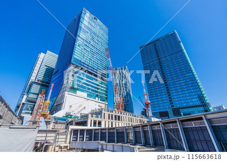 日本の東京都市景観 5月。渋谷駅再開発…（渋谷駅西口出入口付近の壁面も覆われる予定）＝3日 115663618