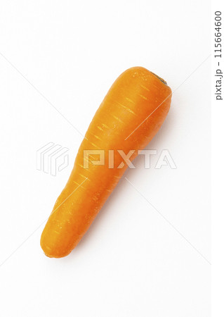 白背景にニンジン 115664600
