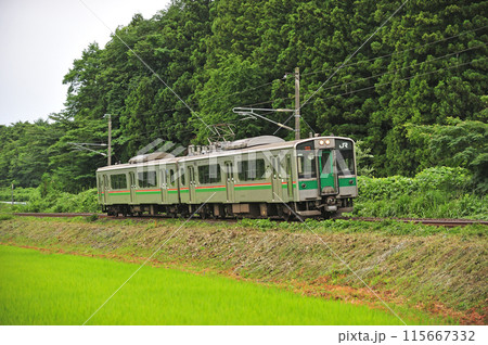 東北本線　南福島ー松川　JR東日本　701系　F2-506編成（仙台） 115667332